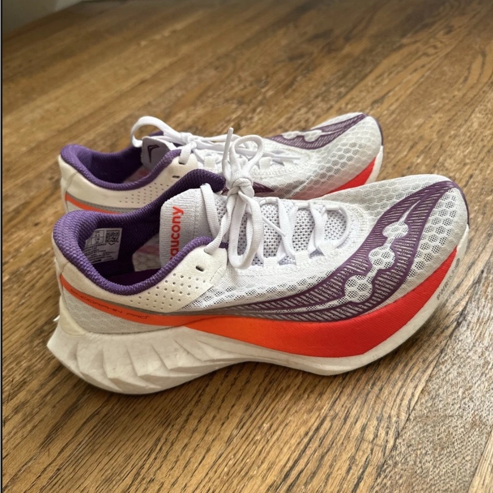 Saucony Women's Endorphin Pro 4 White and Orange Size 8.5